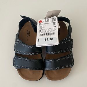 ZARA Boys Sandals - Kids | Color: Black | Size: 22